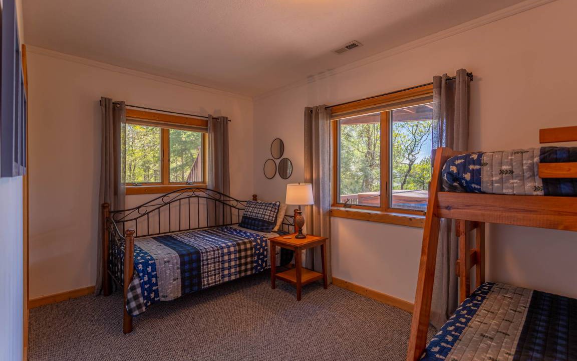Photo of Bedroom in Apple Ridge