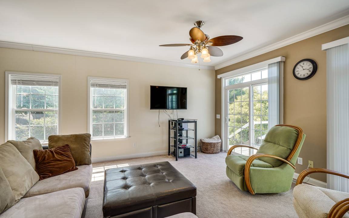 Photo of Livingroom in Semora
