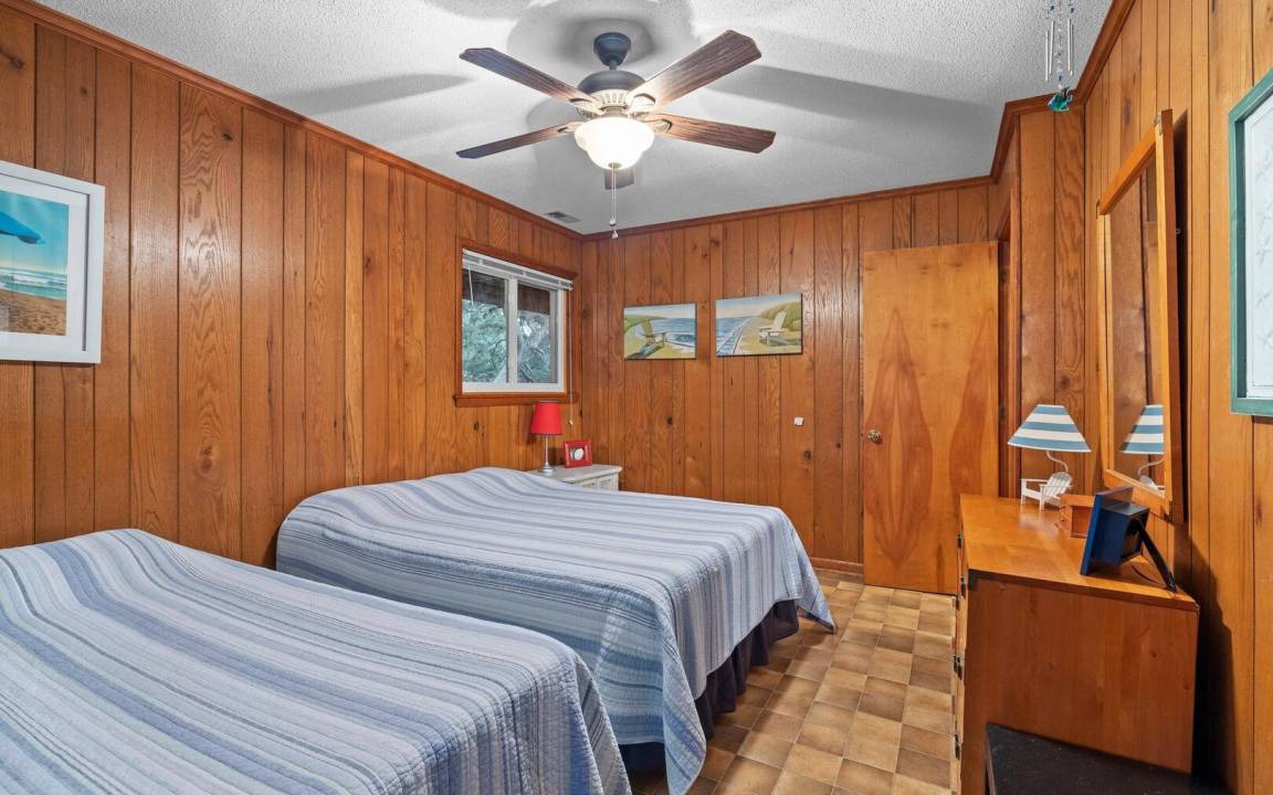 Photo of Others in Pine Knoll Shores