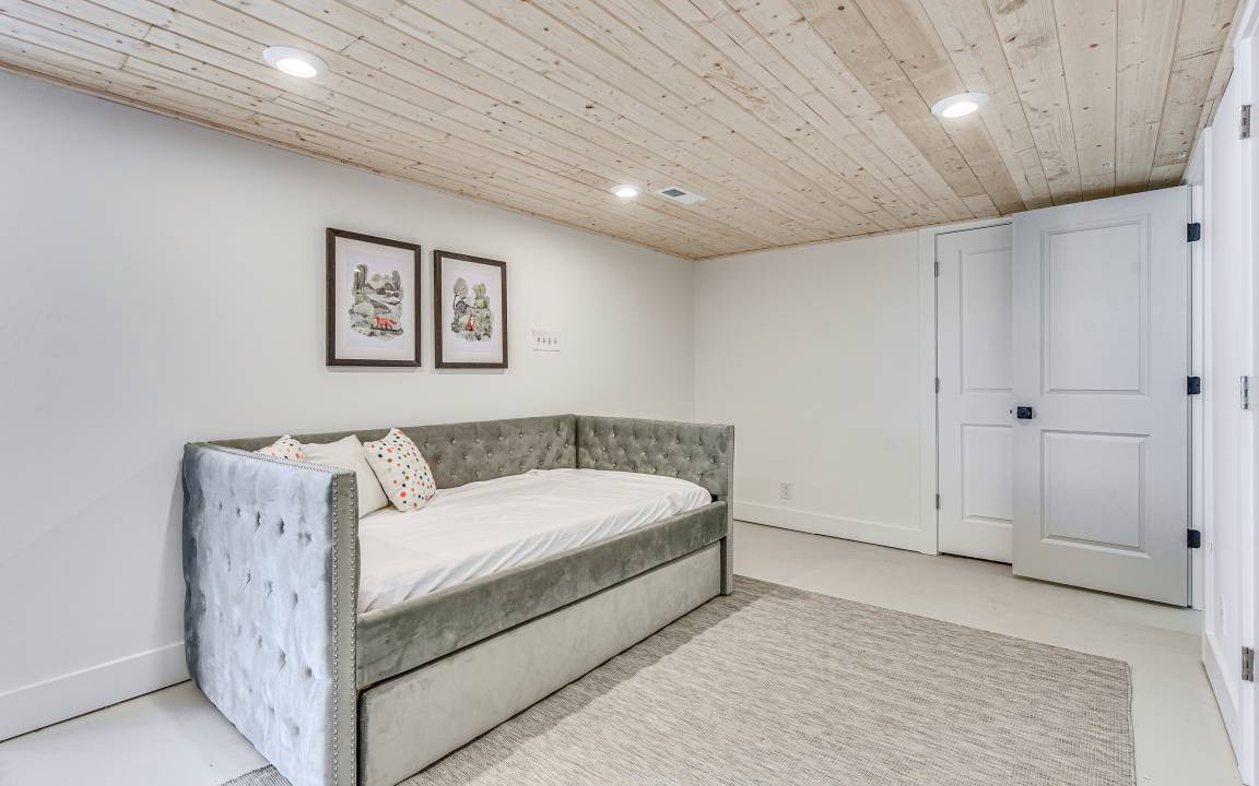 Photo of Bedroom in Troy