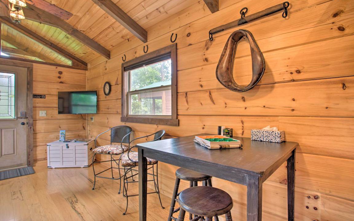 Photo of Livingroom in Mill Spring