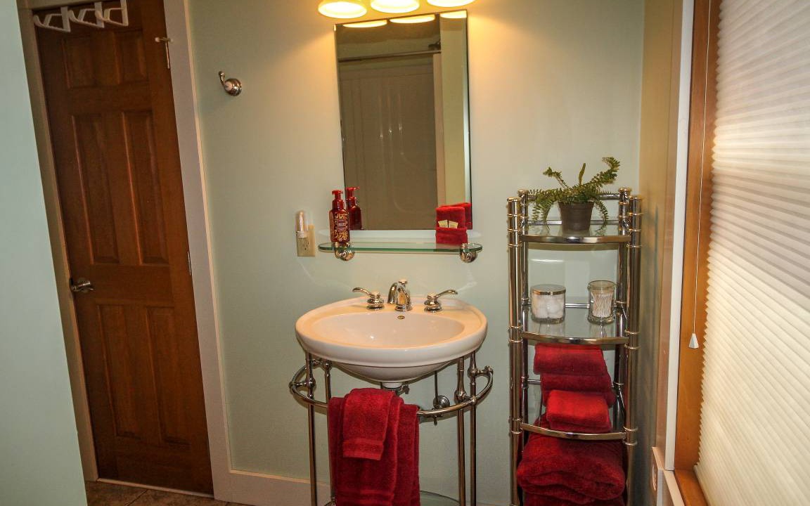Photo of Bathroom in Crumpler