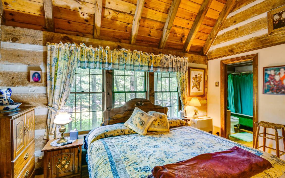 Photo of Bedroom in Burnsville