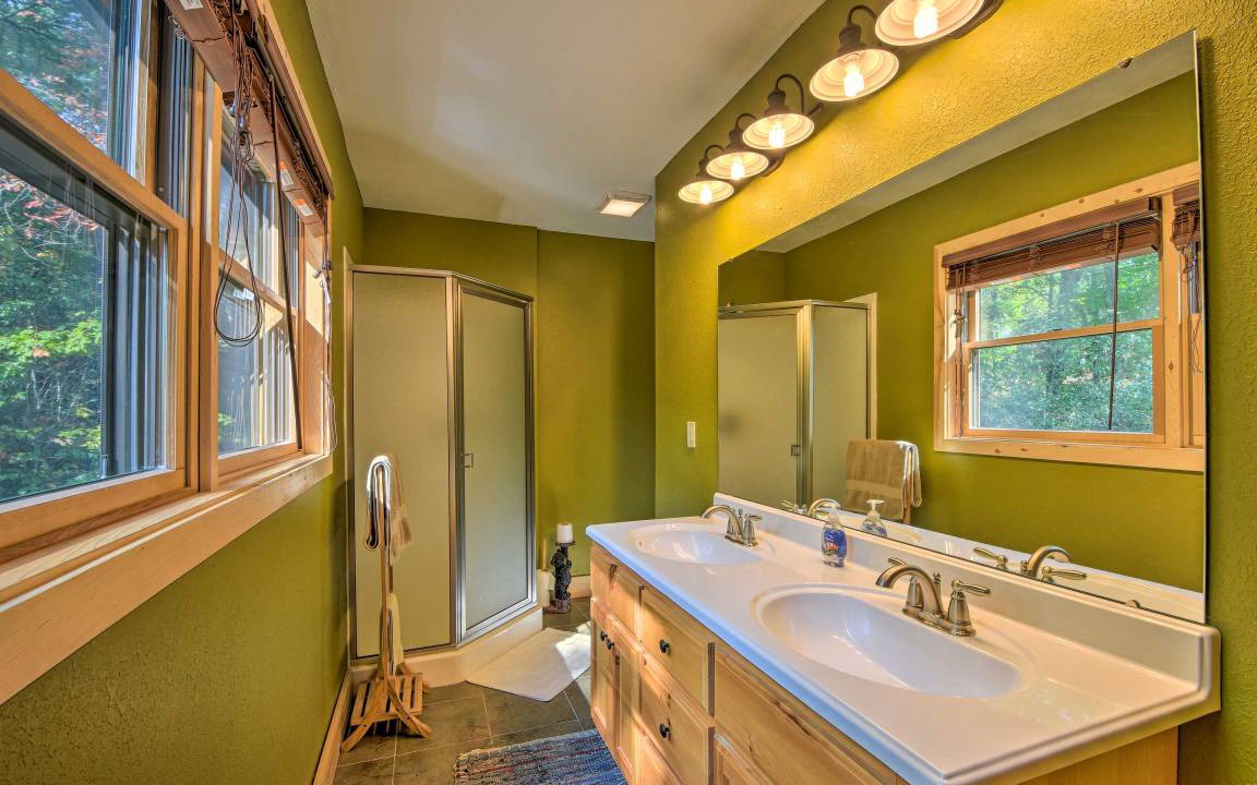 Photo of Bathroom in Murphy