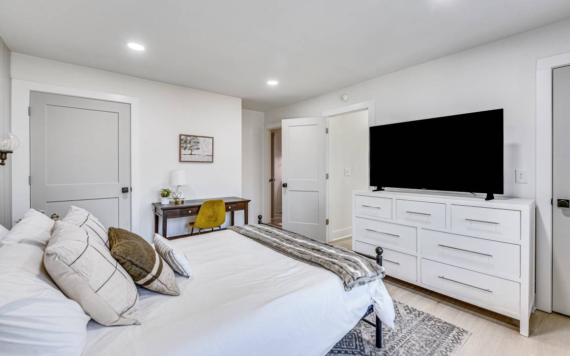 Photo of Bedroom in Troy