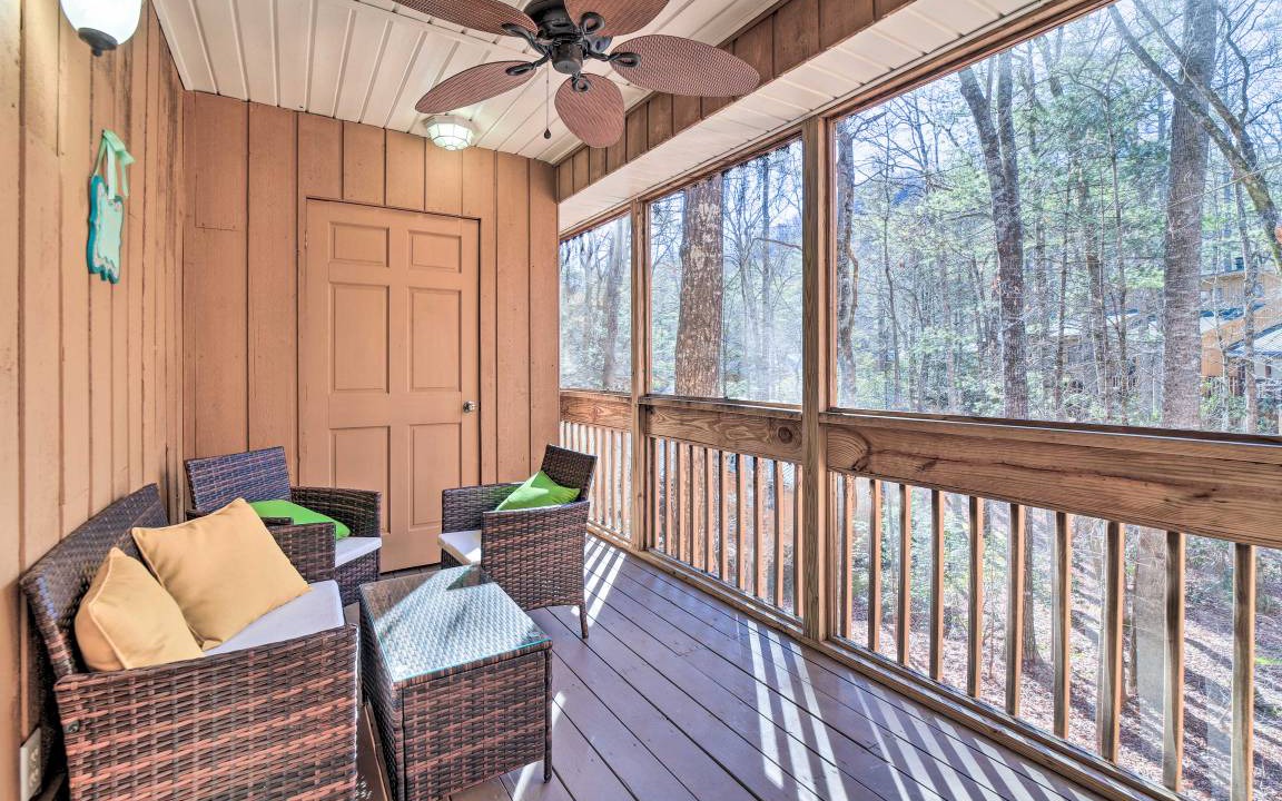 Photo of Patio Balcony in Sapphire