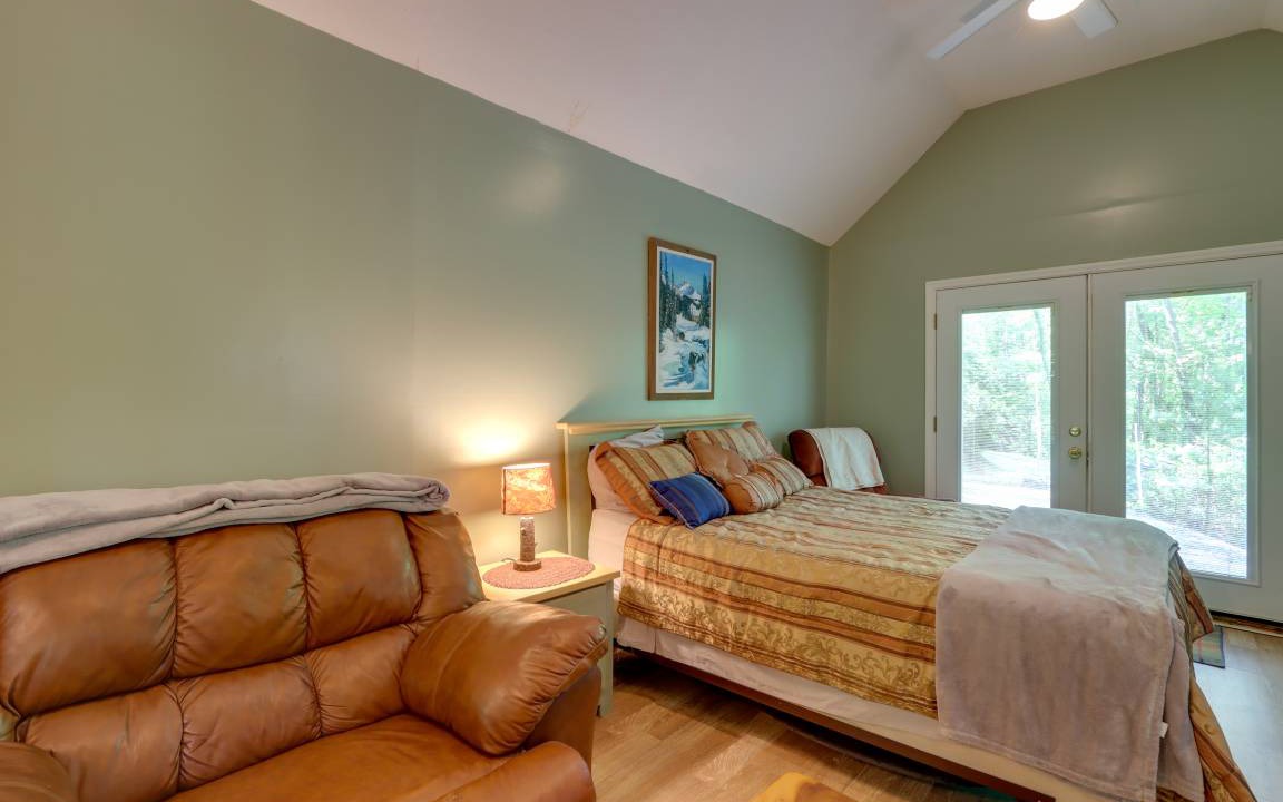 Photo of Bedroom in Warne
