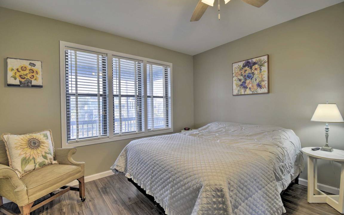 Photo of Bedroom in Sunset Beach
