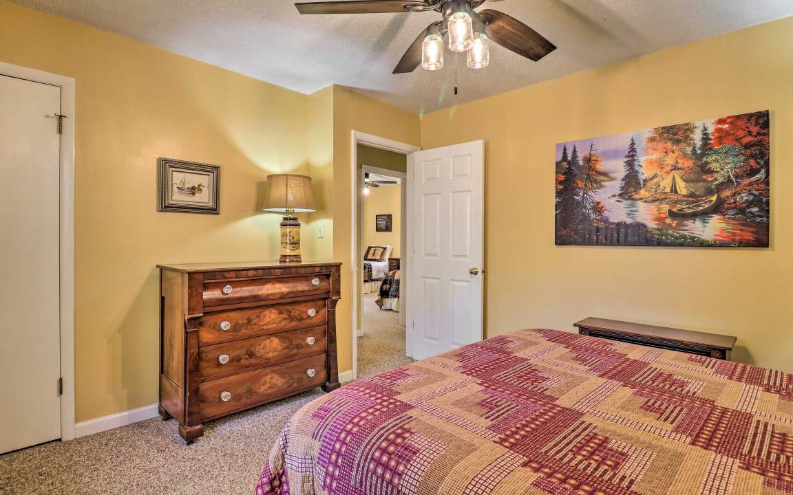 Photo of Bedroom in Mars Hill