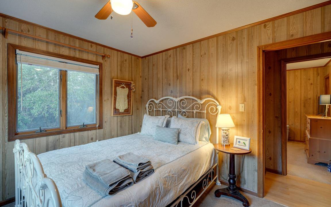 Photo of Bedroom in Southern Shores