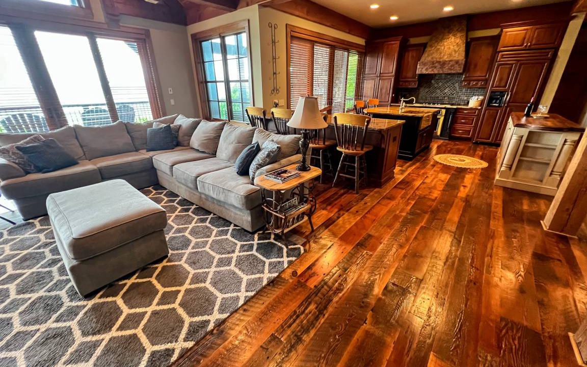 Photo of Livingroom in West Jefferson