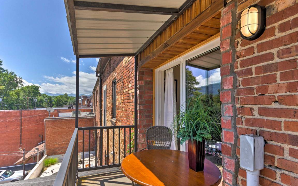 Photo of Patio Balcony in Waynesville