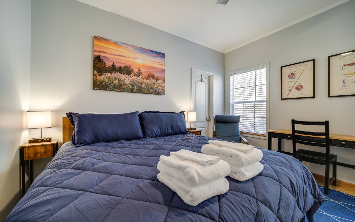 Photo of Bedroom in Cullowhee