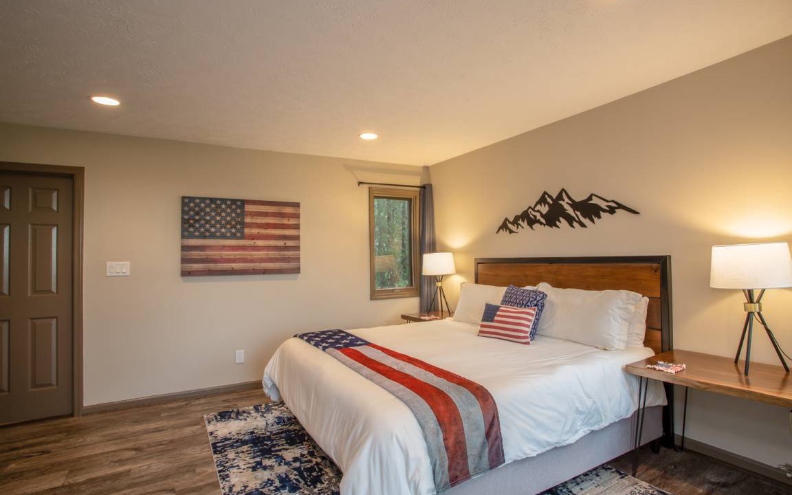 Photo of Bedroom in Seven Devils