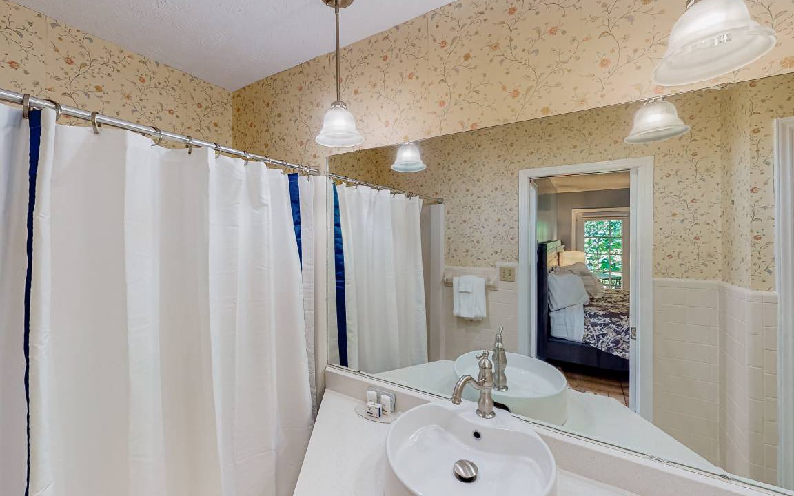 Photo of Bathroom in Lake Junaluska