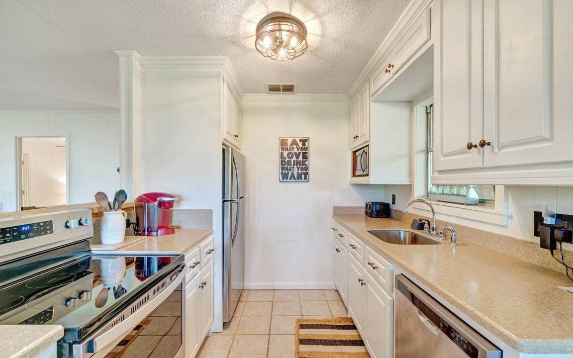 Photo of Kitchen in Robbinsville