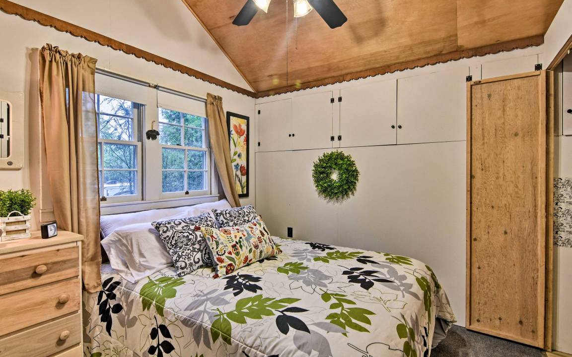 Photo of Bedroom in Newland