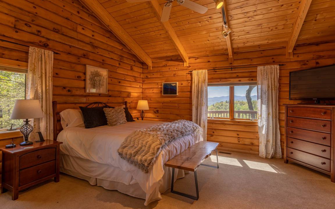 Photo of Bedroom in Apple Ridge