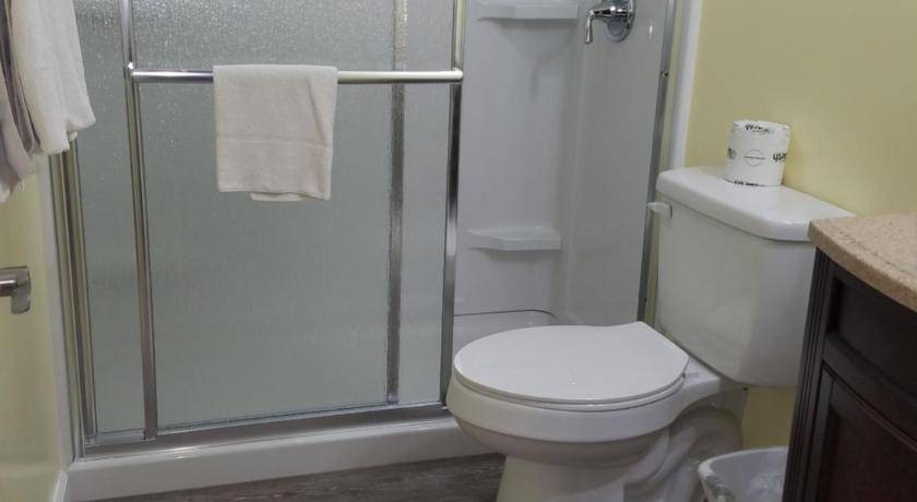 Photo of Bathroom in Maggie Valley