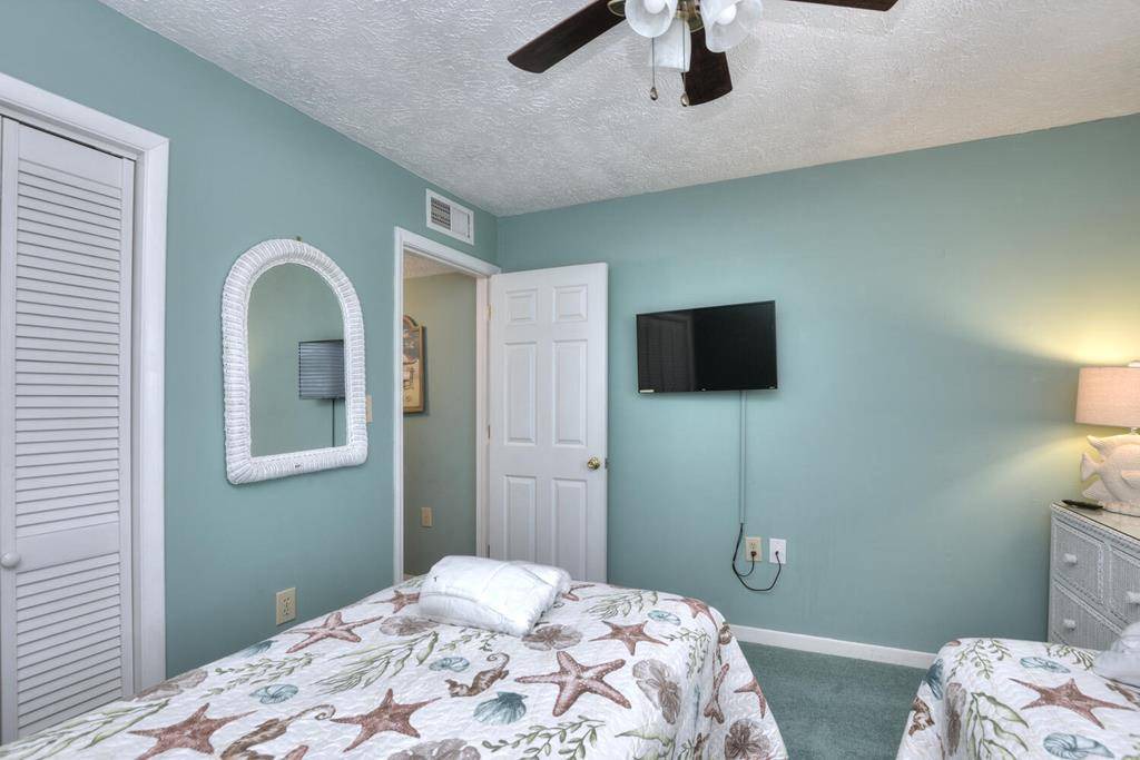 Photo of Bedroom in Caswell Beach