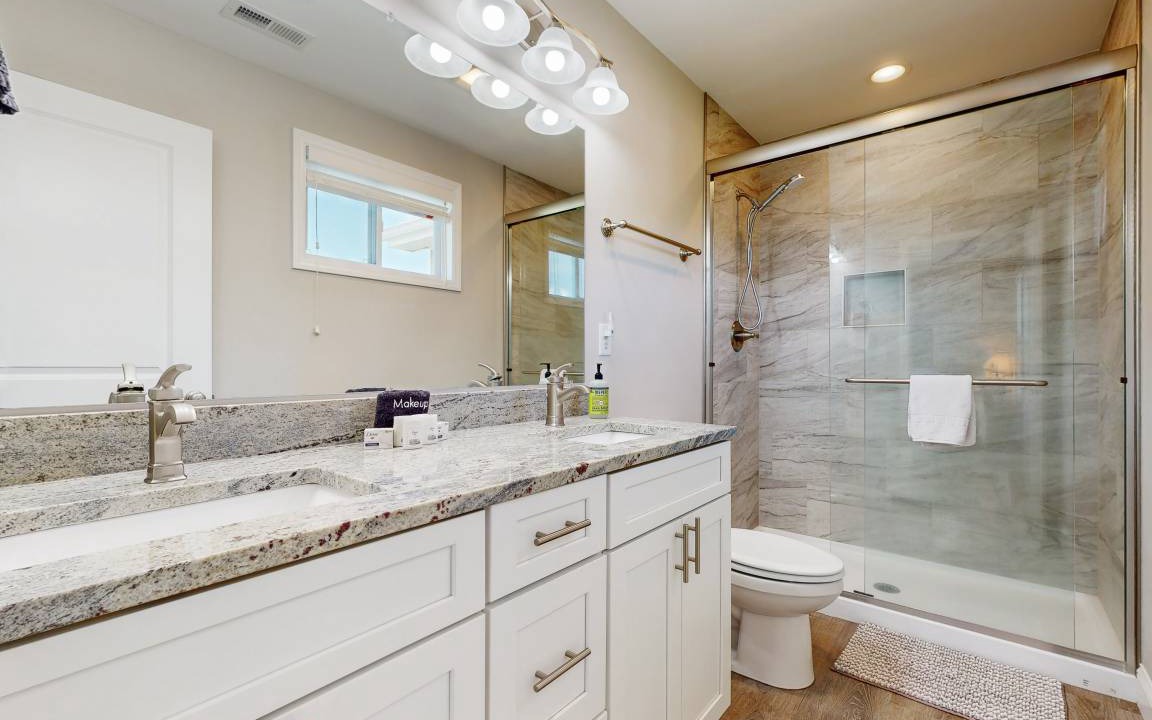 Photo of Bathroom in Alexander