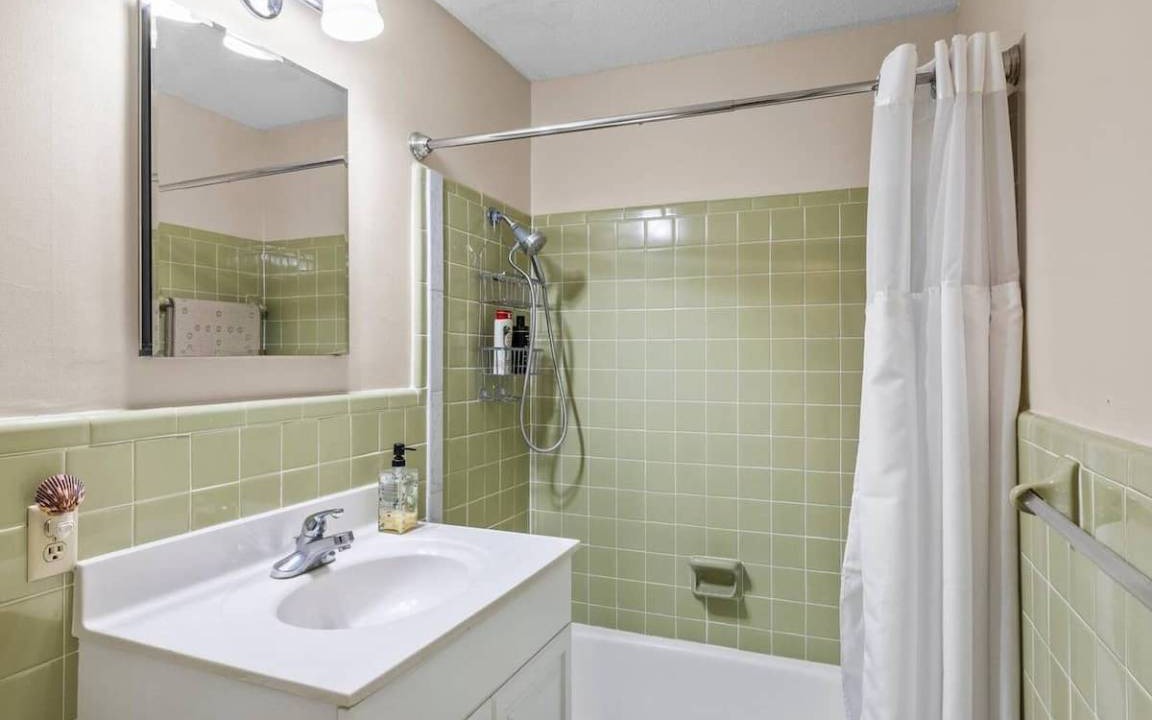 Photo of Bathroom in Pine Knoll Shores