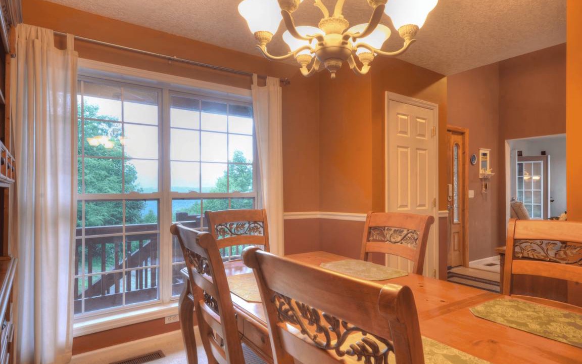 Photo of Livingroom in Robbinsville