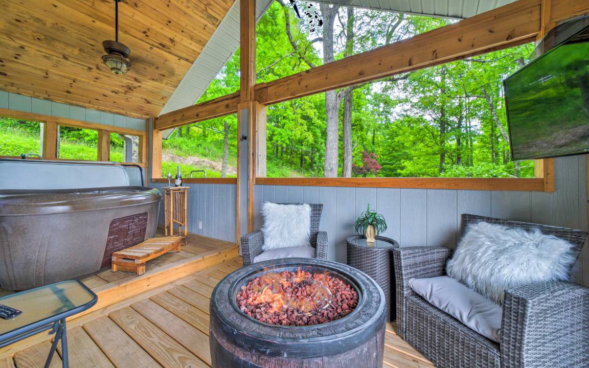 Photo of Patio Balcony in Waynesville