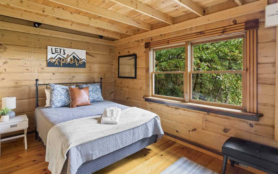 Photo of Bedroom in Deep Gap