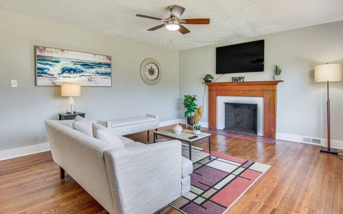 Photo of Livingroom in Asheville