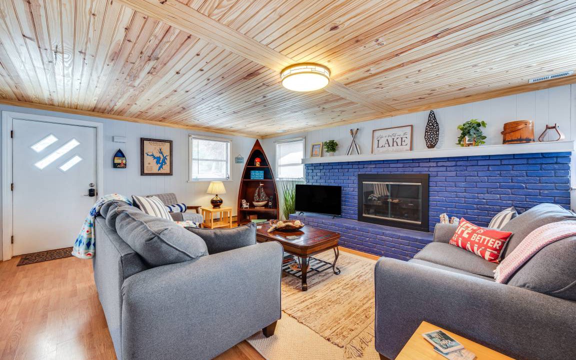 Photo of Livingroom in New London