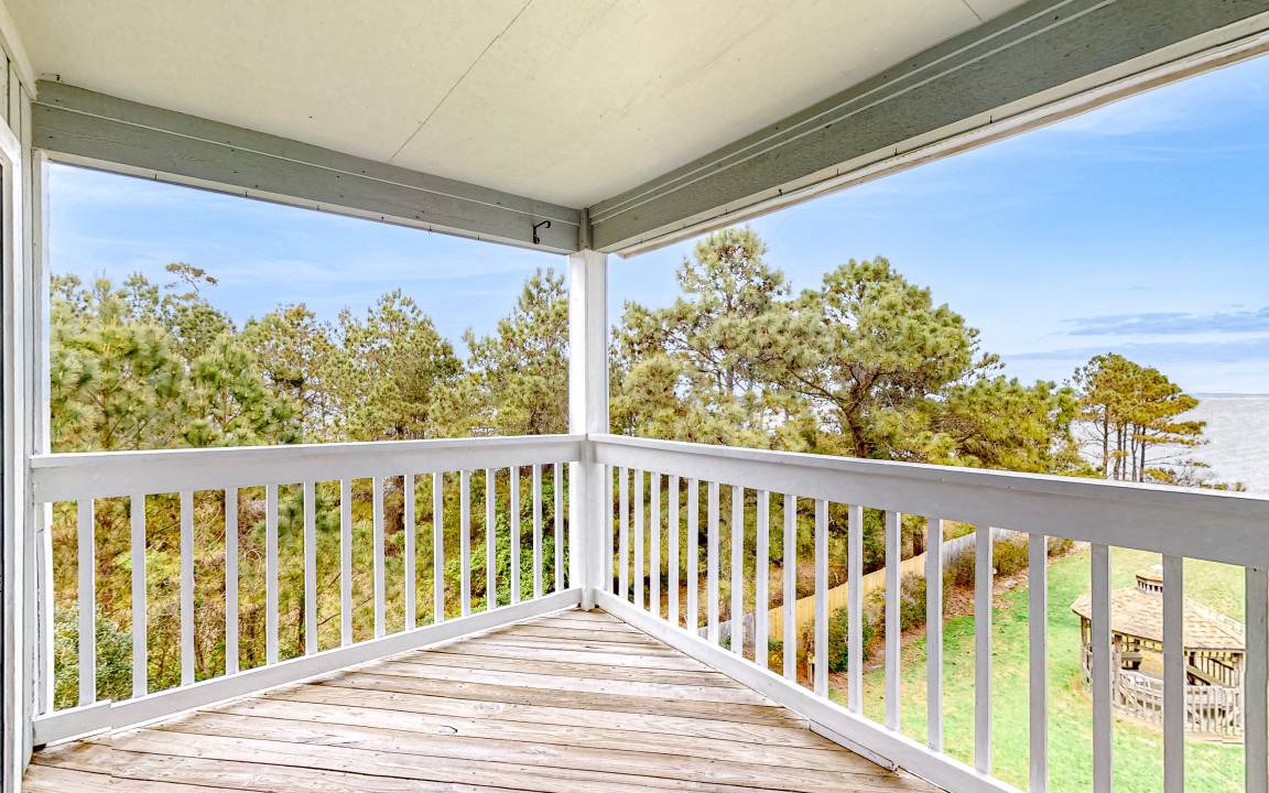 Photo of Patio Balcony in Manteo