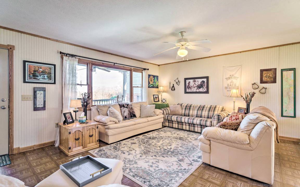 Photo of Livingroom in Morganton