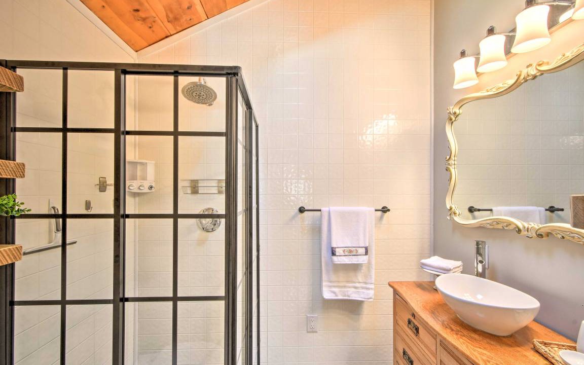 Photo of Bathroom in Murphy