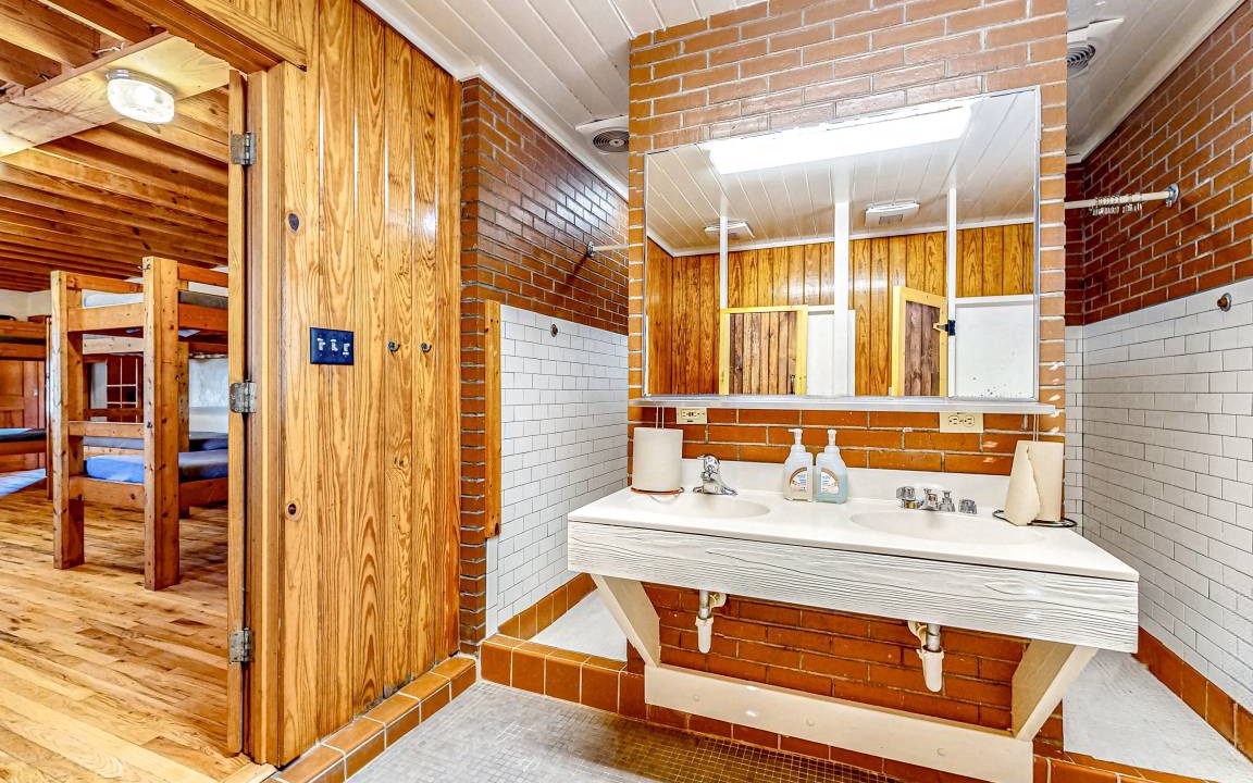 Photo of Bathroom in Black Mountain