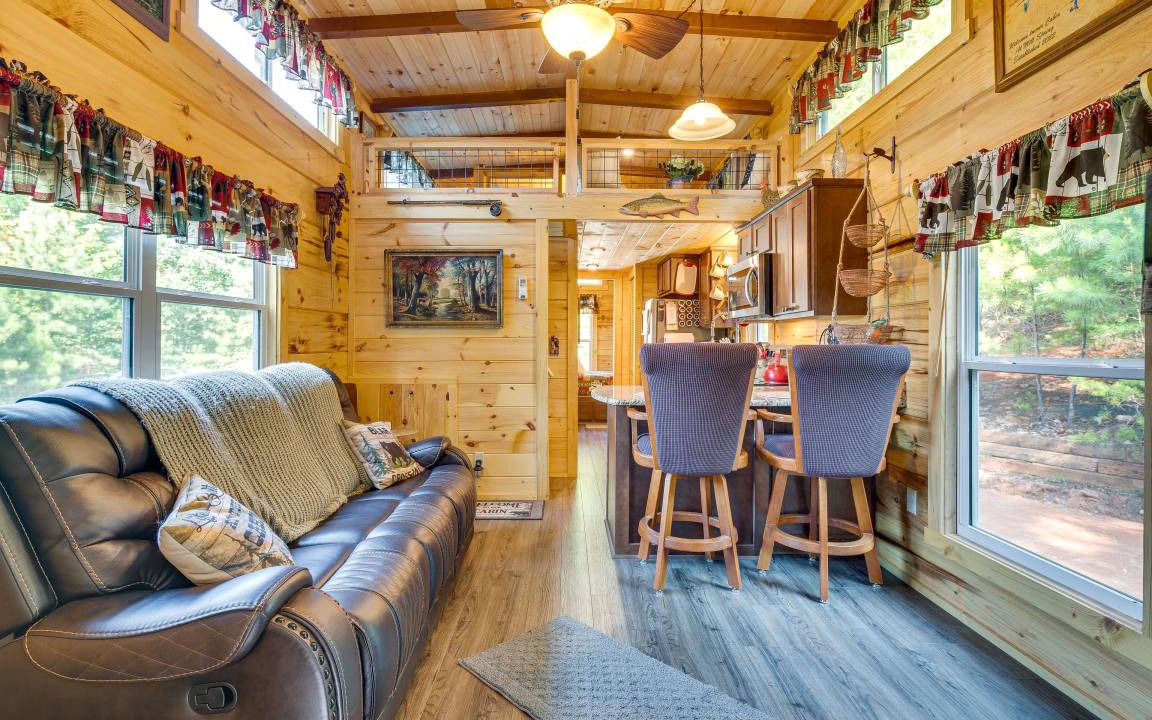 Photo of Livingroom in Mill Spring