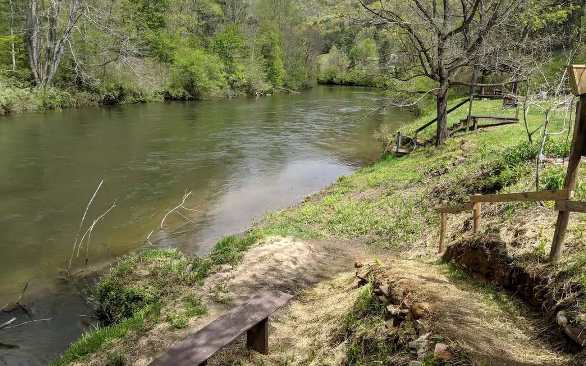 Photo of Others in Tuckasegee
