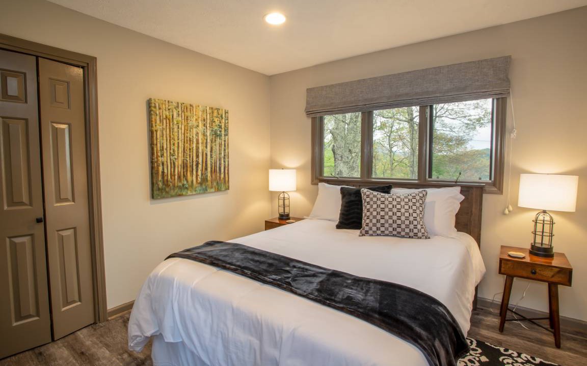 Photo of Bedroom in Seven Devils