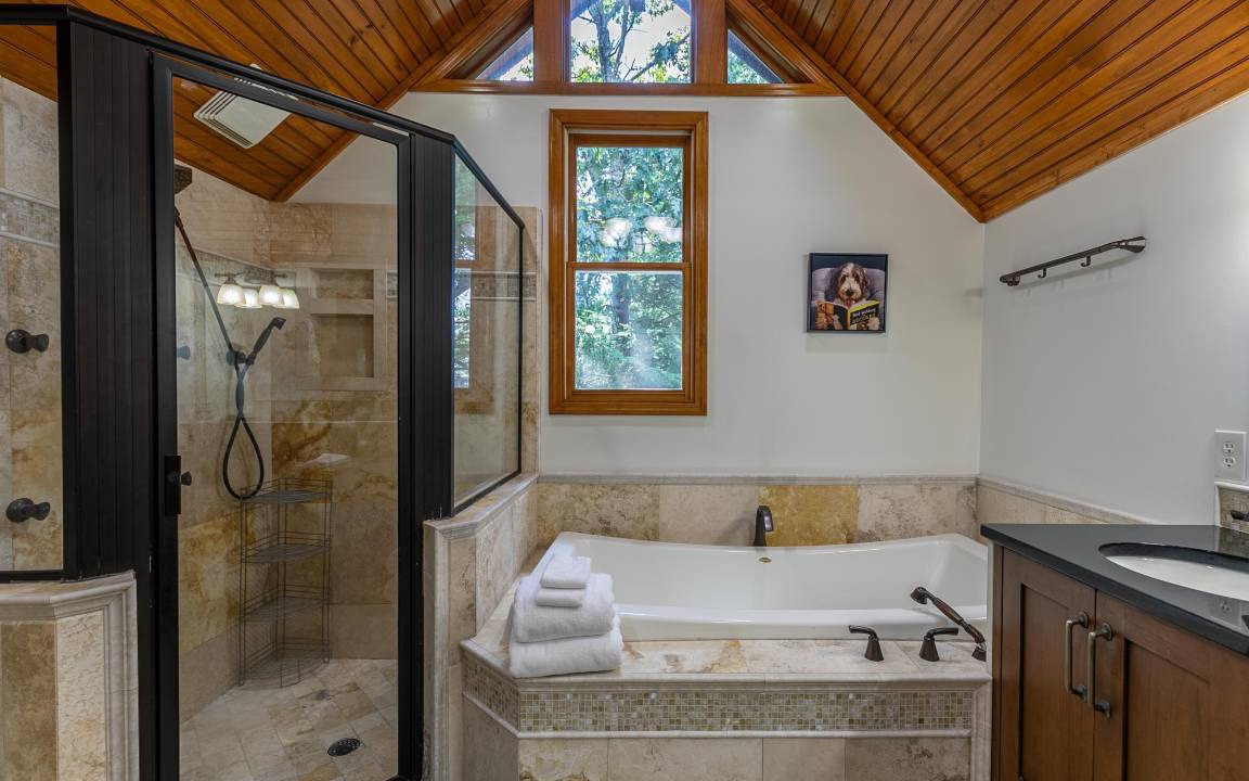 Photo of Bathroom in Apple Ridge