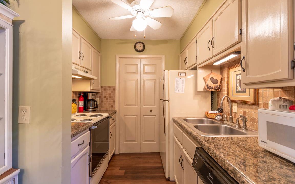 Photo of Kitchen in Blowing Rock