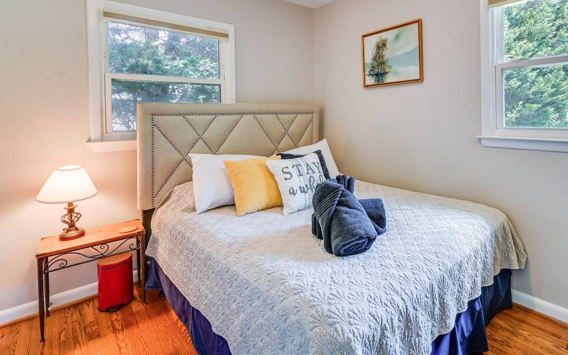 Photo of Bedroom in Old Irving Park