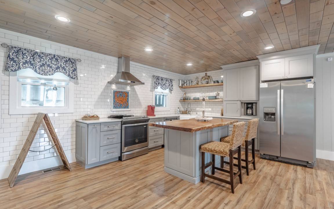 Photo of Kitchen in Kure Beach