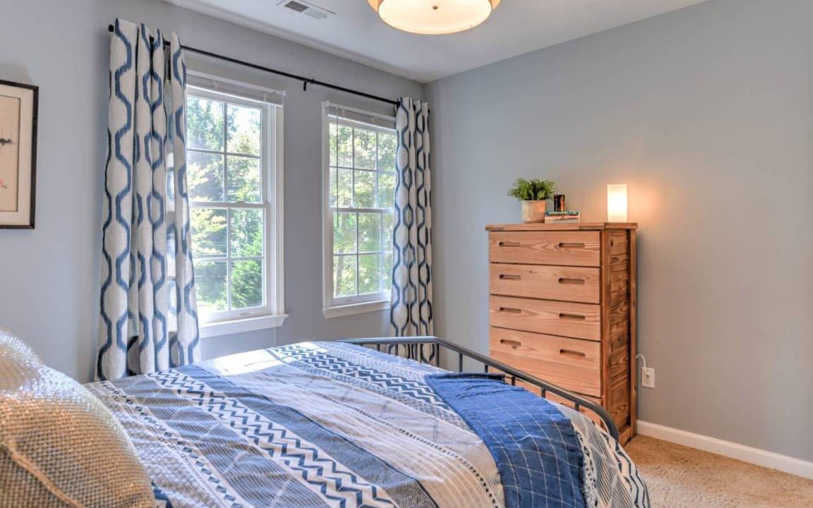 Photo of Bedroom in Royal Pines