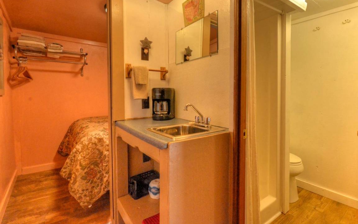 Photo of Bathroom in Cherokee
