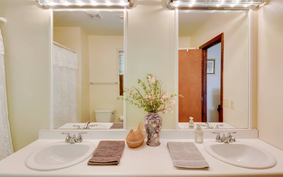 Photo of Bathroom in Whittier