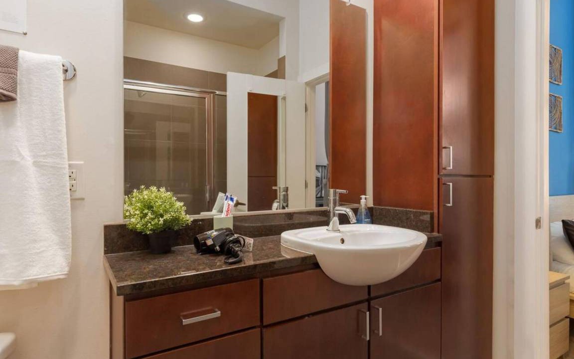 Photo of Bathroom in First Ward