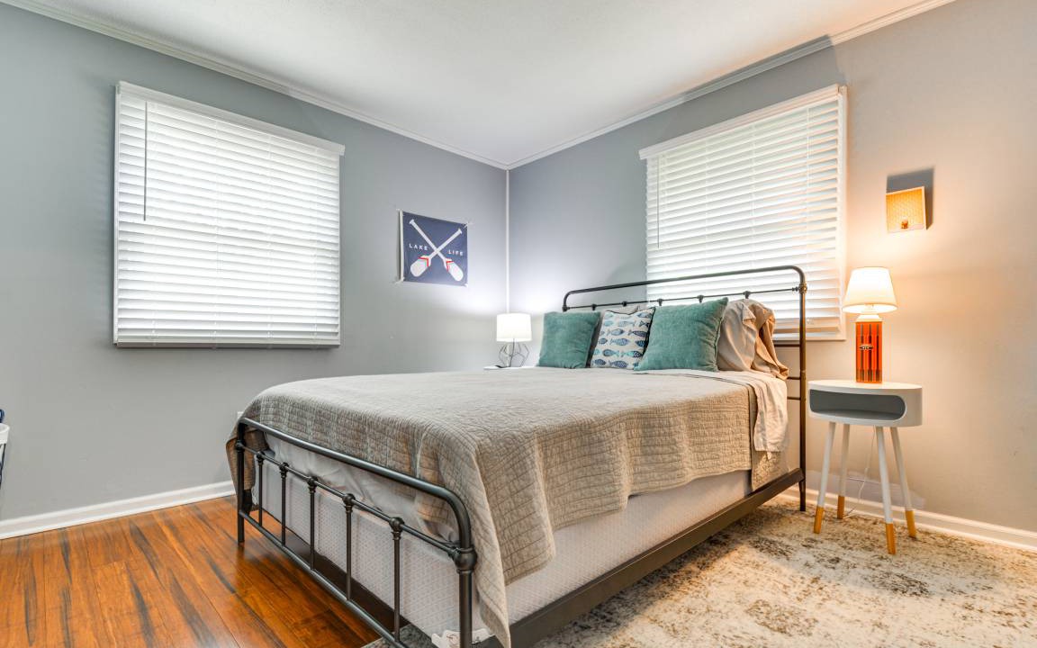 Photo of Bedroom in Leasburg