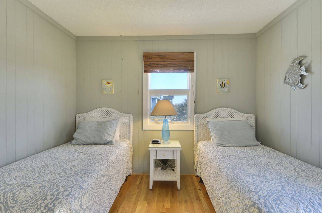 Photo of Bedroom in Whalehead Beach