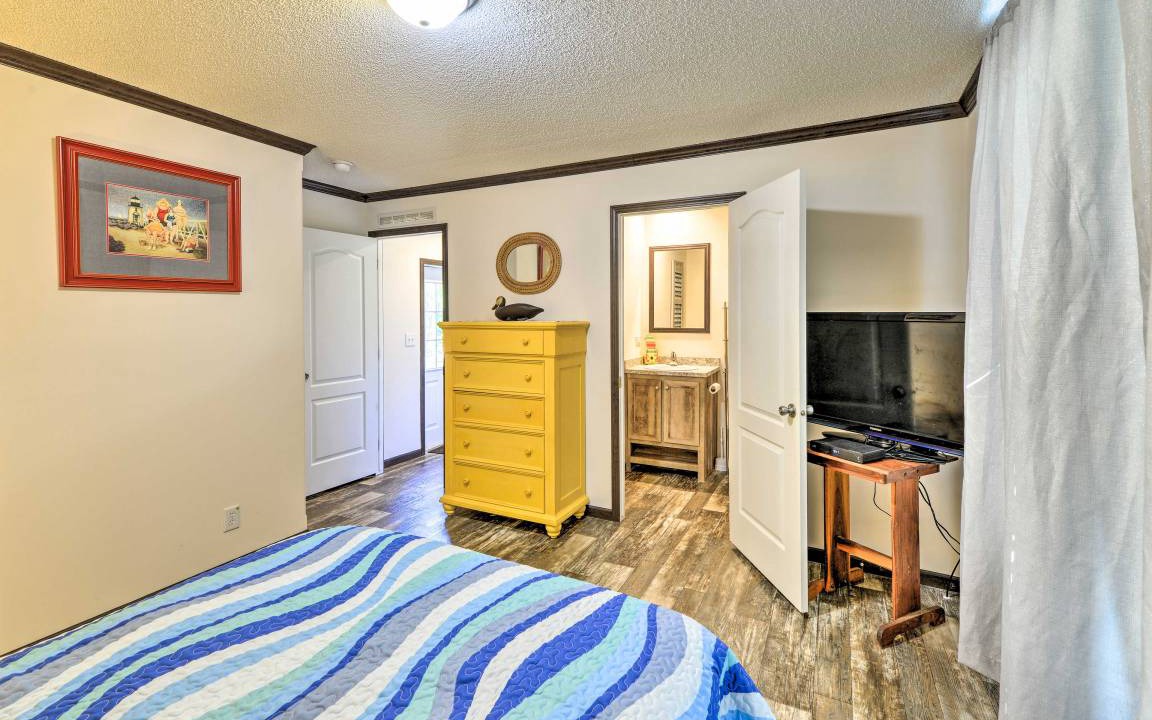 Photo of Bedroom in Harkers Island