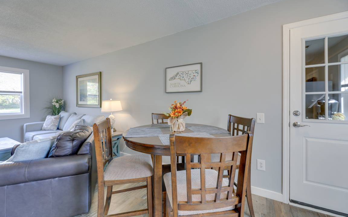 Photo of Livingroom in New Bern
